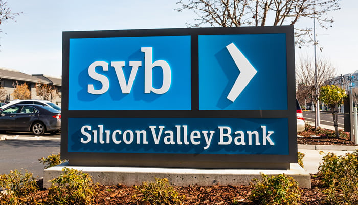 Silicon Valley Bank logo at its headquarters and branch, Santa Clara, California, USA
