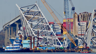Salvage efforts continue at the Francis Scott Key Bridge, 5 April 2024